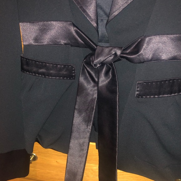 Body by Victoria Two Piece Black Tie Pant Suit - Picture 5 of 8